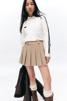 Low Pleated Mini Skirt - Dusty Beige - Monki Pleated Skirt With Belt, Skirt With Belt, Belt Style, Box Pleats, Pleated Mini Skirt, Low Waist, Pleated Skirt, Side Zip, Mini Skirt