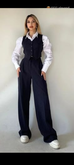 Customer Service Outfit, Wide Leg Pants And Vest Outfit, Modest Suits For Women, Modest Summer Outfits Aesthetic Casual, Outfit Ideas Professional, Date Night Outfit Summer, Lawyer Fashion, Style Inspiration Casual, Outfit Work