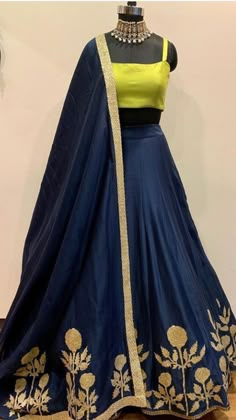 डिजाइनर कपड़े, Indian Outfits Lehenga, Yellow Lehenga, Salwar Designs, Red Lehenga, Traditional Indian Outfits, Indian Gowns Dresses, Indian Lehenga, Party Wear Lehenga