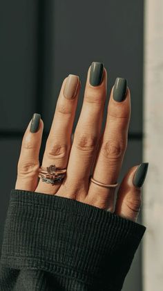 33 Wonderful Fall Nails 2024 Ideas You Need to Try Two Tone Manicure, Festive Christmas Nails, Autumn Spirit, Nails Inspired, Christmas Gel, Fall Nail Trends, 2024 Ideas, Fall Gel Nails, Nude Nail Designs