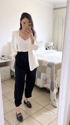 Korean Fashion Women Dresses, Look Office, Lawyer Outfit, Stylish Work Outfits, Fashion Mistakes, Work Outfits Women, Blazer Fashion, Formal Outfit