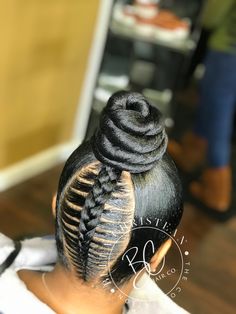 Braided Hairstyles With Bangs, Ponytail Braided Hairstyles, Ghana Hairstyles, Quick And Easy Braided Hairstyles, Braids For Ladies, Nigerian Hair, Beautiful Box Braids, Hairstyles Quick And Easy, Ponytail For Black Women