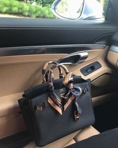 Tas Lv, Fake Designer Bags, Beg Tangan, Togo Leather, Black Purse