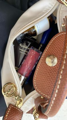 What’s In My Longchamp Bag, Longchamp Bag Aesthetic, What’s Inside My Purse Aesthetic, What’s In My Purse Asthetic, Longchamp Pouch With Handle, Longchamp Bag, Purse Essentials, What In My Bag, Luxury Lifestyle Dreams