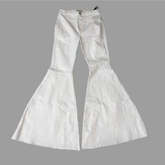 Free People Just Float On Jeans Size: 30r Midrise Stretch Denim Extreme Flare Vintage Bellbottom Style Raw Hem New With Tag White High Rise Pants For Fall, Casual Flare Cotton Pants, Fitted Wide Leg Flare Jeans For Summer, Summer Flare Bottoms, Trendy Fitted White Bottoms, Trendy Wide Leg White Bottoms, Trendy White Wide Leg Bottoms, Trendy White Wide-leg Bottoms, Trendy White Bottoms For Fall