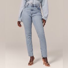 Nwt Curve Love Ultra High Rise 90s Slim Straight Jean Body:99% Cotton, 1% Elastane Color: Light 35 Short Pear Body Shape Outfits, Abercrombie And Fitch Outfit, Flattering Jeans, Abercrombie And Fitch Jeans, Slim Straight Jeans, Best Jeans, High Jeans, American Apparel, Colored Jeans