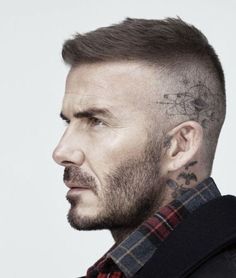 David Beckham Haircut Short, David Beckham Short Hair, Mens Hairstyles Mohawk, Drake Heart Haircut, David Beckham Hairstyle Short, Beckham Short Hair, Crew Cut Men, Shaped Haircut, Beckham Hairstyle