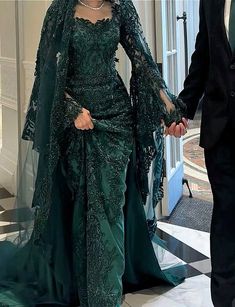 Green Wedding Nikkah Dress Emerald Green Elegant Dresses, Green Nikkah Dress, Green Nikkah, Nikkah Look, Event Advertisement, Afghan Wedding Dress, Baju Kahwin, Green Wedding Dresses, Afghan Wedding