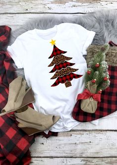 Plaid Flannel Outfit, Leopard Print Svg, Shirt Transfers, Christmas Tree Svg, Flannel Outfits, T Shirt Svg, T Shirt Transfers