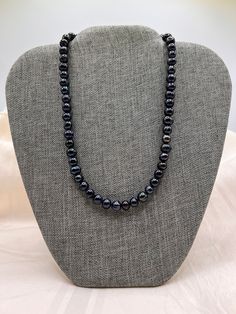 This Black Freshwater Pearl Necklace for Men is bold and fashionable. This Pearl Choker would accent any outfit. This Single Strand Men's Pearl Necklace is made with a 14k Gold Filled or Sterling Silver Lobster Claw Clasp. This handsome necklace is crafted with Grade A Freshwater Pearls. Check out the matching Bracelet: https://www.etsy.com/listing/1673123145/black-freshwater-pearl-bracelet-for-men Available in a variety of lengths. Freshwater Pearl Size: 8-9mm Grade A Sterling Silver or 14k Gol Black Pearl Necklace Men, Mens Pearl Necklace, Pearl Necklace Men, Black Freshwater Pearls, Black Pearl Necklace, Wear Pearls, Necklace Men, Freshwater Pearl Bracelet, Freshwater Pearl Necklace