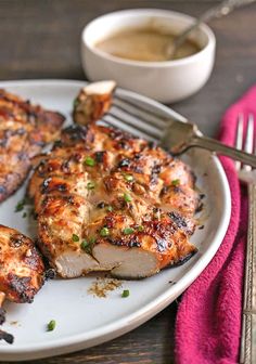 Paleo Grilled Honey Mustard Chicken - Real Food with Jessica Cheesy Chicken Rice Casserole, Honey Mustard Chicken, Primal Kitchen, Mustard Chicken, Gluten Free Recipes For Dinner, Honey Chicken, Honey Mustard, So Delicious, Real Food