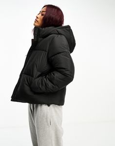 Manteaux et vestes par New Look Le top de la doudoune Capuche fixe Fermeture zippée Poches latérales Coupe droite Trendy Black Puffer Jacket With Pockets, Winter Jackets 2024, Black Puffer Jacket With Hood, Trendy Streetwear Puffer Jacket With Double-lined Hood, Puffer Jacket Outfit Women, Casual Black Puffer Jacket With Double-lined Hood, Black Puffer Jacket Outfit, Winter Coat Black, Black Hooded Puffer Jacket With Double-lined Hood