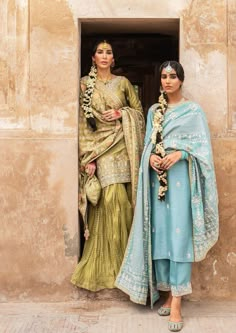 Punjabi Outfits, Salwar Kamiz, Indian Photoshoot, Traditional Indian Outfits, Desi Clothes, Ethnic Outfits, Pakistani Bridal Wear, Indian Suits, Eid Collection