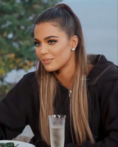 Khloe Kardashian Balayage, Kardashian Hair Color, Kardashian Lifestyle, Kardashian Makeup