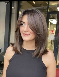 Tuns Bob Lung, Lob Hairstyle, Lob Haircut, Shoulder Length Hair Cuts, Long Brown Hair, Penteado Cabelo Curto, Round Faces