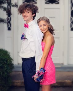 couple goals, couple poses, couple pics, couple pic inspo, couple pictures, boyfriend and girlfriend, hoco, hoco pics, hoco pic inspo, homecoming pics, prom, sherri hill, primavera💋❤️⚡️ Cute Homecoming Poses With Date, Cute Couple Poses For Dances, Cute Dance Pictures With Boyfriend, Hoco Couple Pictures Funny, Homecoming Pictures With Date Funny, Creative Prom Photos, Homecoming Pictures With Date Ideas, Homecoming Dance Poses