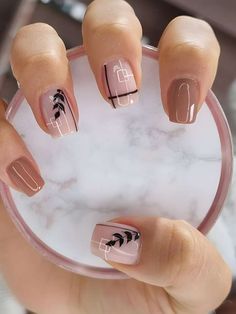 Are you looking for cute fall nails that you can recreate in the salon? If so, you need to see this post! Plant Nail Designs, Plant Nail Art, Nails Design Simple, Fall Nail Trends, Manicure Inspiration, Simple Gel Nails, Fake Nail