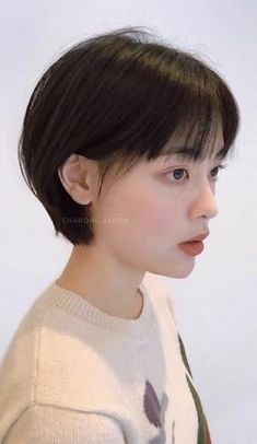 Angled Hair, Japanese Short Hair, Shot Hair, Short Hair Tomboy, Korean Short Hair, Asian Short Hair, Hair Inspiration Short, Shirt Hair, Peinados Fáciles Para Cabello Corto