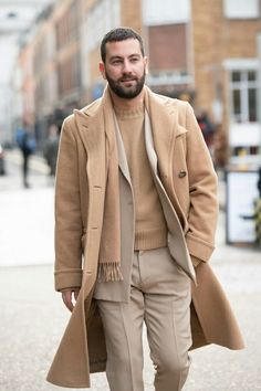 Metrosexual Men Fashion, Camel Coat Outfit, Old Man Fashion, Mens Smart Casual Outfits, Overcoat Men, Suits Men Business, Smart Casual Men, Classic Trench Coat, Men Stylish Dress