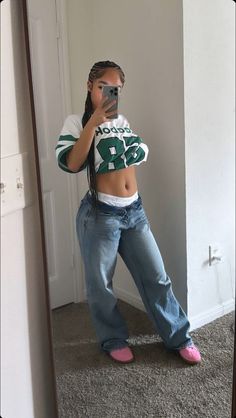 Pnd Concert Outfit Black Women, College Fdoc Outfit, Spelman College Outfits, Drip Outfits Women Summer, Flare Jeans Outfit Black Woman, Overalls Outfit Black Women, 90s Style Black Women, Going To The Movies Outfit, Dressing Styles For Women