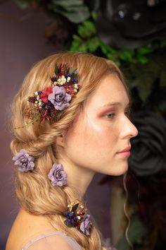 Small bridal hair comb and hairpins in purple tones The flower comb and hairpins are made of artificial/fabric and preserved flowers, leaves, grass and other trinkets used for arranging :) When stored in dry and dark place, our products last 10-15 years. We can also make you other matching accessories. Please message me for more information. :) Photo: Michaela durisova photography Model: Paťka/ Mix model management ---------------------------------------------------------------- SHIPPING INFO FO Violet Design, Flower In Hair, Floral Comb, Mixed Models, Flower Comb, Purple Tones, Flower Hair Comb, Bridal Comb, Preserved Flowers