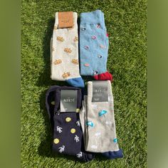 Four J. Crew Mens Socks | Assorted Designs | One Size Astronaut Umbrella / Rain Clouds Sandwiches Sushi Brand New. Nwt J Crew Mens, Rain Clouds, Dress Socks, Mens Socks, Blue Gray, Blue Grey, Sandwiches, Umbrella, J Crew