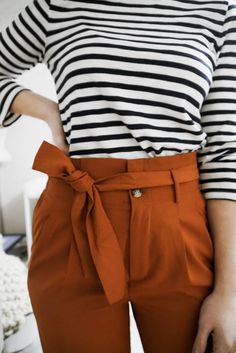 Tying Pants, How To Tie Tie, Bow Pants Outfit, Belt Knots, Bow Pants, Bow Tie Pants, Marketing Career, Women Professional Attire, Paper Bag Waist Pants