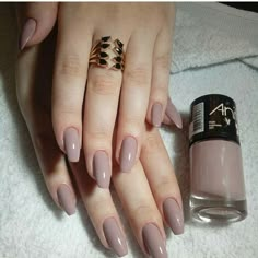 Nude Nail Paint Shades, Nail Nail Designs, Acrylic Nails Ideas, Summer Nails Art, Nail Art Easy, Nail Art Inspo, Nail Paint Shades, Quick Nail Art, Minimal Nails Art