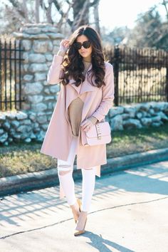 Valentines Date Outfits Pink Jacket Outfit, Valentines Date Outfit, Stylish Winter Outfits, Pink Coat, Jacket Outfit, Pink Jacket, Ripped Denim, Hot Outfits