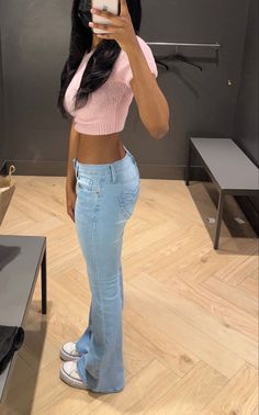 Platform Converse Outfit Aesthetic, Converse Heart Outfit, Bootcut With Converse, Coquette Outfit Inspo Pink, Heart Converse Outfit, Coquette Outfit Ideas Jeans, Spring Y2k Style Fitted Flare Jeans, Coquette Flare Leggings Outfit, Pink Converse Outfit Ideas