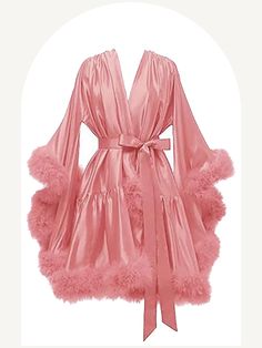 Offrez-vous le luxe avec notre robe en fourrure de plumes et en satin. Ce peignoir est confectionné avec de délicates plumes d'autruche pour une sensation somptueuse. Parfait pour se détendre ou ajouter une touche de glamour à toute occasion. Mesh Robe With Fur, Silk Robe With Feathers, Fluffy Silk Robe, Silk Pjamamas, Dressing Gowns Robe, Silk Dressing Gown Aesthetic, Victoria Secret Dressing Gown, Fancy Robes With Fur, Pink Silk Robe Aesthetic