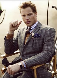 Board of the best #Men's #Fashion and #Style pictures of Pinterest. To become a Royal, visit our website http://www.royalfashionist.com Mens Fall Outfits, Mens Fashion Rugged, Mens Spring Fashion, Mens Fashion Inspiration, Fall Outfits Men, Plaid Suit, Mens Fashion Week, Tweed Suits, Classic Suit