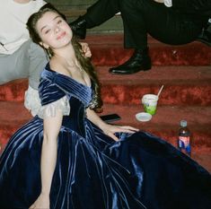 gotta love my bby💥💥 Emily Dickson, Old Fashion Dresses, Emily Dickinson, Hailee Steinfeld, Historical Dresses, Girl Crushes, Woman Crush, Historical Fashion, Look Fashion