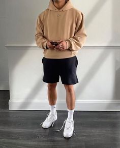 Casual Male Summer Outfits, Comfy Casual Mens Outfits, Mens Fashion Basics, Drip Summer Outfits Men, Men’s Streetwear Aesthetic, Summer Aesthetic Men Outfits, Men Aesthetic Outfits Summer, Spring Outfit Men 2024, Athlesuire Outfit Mens