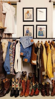 denim and fur > 🩷 Southwest Aesthetic Fashion, Westerncore Outfit, Retro Western Outfits, Vintage Western Aesthetic Outfits, Montana Apartment, 70s Closet, Western Vintage Aesthetic, Midwestern Aesthetic, Antique Store Aesthetic