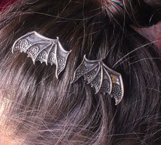 Gothic Hair, Pretty Vibes, Demon Wings, Metal Bat, Halloween Hair Clips, Gothic Hairstyles, Goth Hair, Quinceanera Hairstyles, Beautiful Tiaras