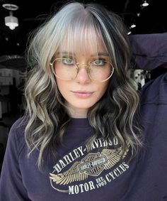 Color Block Hair Short, Rogue Hair Streak, Silver Hair With Shadow Root, Peekaboo Colors, Black And Gray Hair, Narcissa Malfoy Hair, Edgy Blonde Hair, Colorblock Hair, Black And Silver Hair