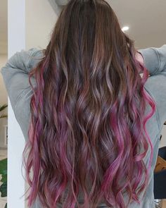 pink hair for dark brown hair Brown Hair With Pink, Brown Hair With Pink Highlights, Pink Eyeshadow Look, Cute Eyeshadow Looks, Dark Blonde Hair, Pink Highlights, Pink Eyeshadow