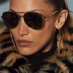 Everyone is wanting these Michael Kors aviator sunnies! Elegant Michael Kors Sunglasses With Mirrored Lenses, Michael Kors Luxury Polarized Sunglasses, Michael Kors Fall, Glasses Fashion Women, Tory Burch Sunglasses, Bella Hadid Outfits, Michael Kors Sunglasses, Pilot Sunglasses, Sunglass Hut