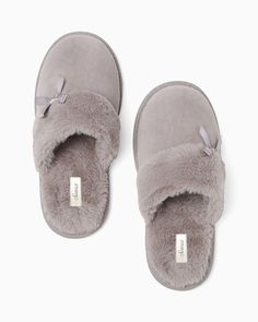 Plush Classic Slippers Grey Pajama Slippers, Classy Slippers, Sleep Slippers, Slippers Aesthetic, Bed Slippers, Dream Closet Ideas, Gray Slippers, House Slippers Womens, Narcissa Malfoy