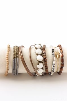 Organize and showcase your jewelry with this simple DIY Bracelet Holder. Just a few basic supplies needed for this easy project! Jewlery Storage, Bracelets Diy