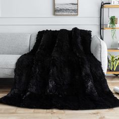 PRICES MAY VARY. 𝐃𝐮𝐚𝐥-𝐒𝐢𝐝𝐞𝐝, 𝐃𝐨𝐮𝐛𝐥𝐞 𝐭𝐡𝐞 𝐂𝐨𝐦𝐟𝐨𝐫𝐭: Made with 100% polyester microfiber fabric, Uttermara deluxe fluffy weighted blanket combines luxurious softness with ultimate comfort with its 1.57inch 260GSM plush faux fur fleece top and 220GSM Sherpa reverse. The conscientious seams achieve a neat look, enhanced durability and even weight distribution 𝐂𝐡𝐨𝐨𝐬𝐞 𝐘𝐨𝐮𝐫 𝐁𝐥𝐚𝐧𝐤𝐞𝐭 𝐖𝐢𝐬𝐞𝐥𝐲: It is recommended to choose a weighted blanket that weighs 10% of yo Fur Home Decor, Wish List For Christmas, List For Christmas, Fur Blankets, Fur Comforter, Fluffy Bedding, Bedroom Sanctuary, Skin Rugs, Black Blanket