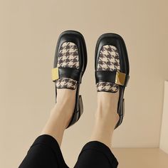 These loafers are designed in a timeless, minimal silhouette, so you'll be sure to wear them often. Made from soft leather, soft bottom that ensure all-day comfort. Wear yours with tailoring and denim alike. Color: Black/BrownMaterial: CowhideLining: Genuine LeatherInsole: CowhideSole: RubberHeels: 4 cm/1.58"Weight:Fit: Medium to Wide, Runs Normal.Origin: Made in China Production Time: About 5-7 days (Any exceptional case will email you, Please pay attention to your email left) Shipping Time: Fr Textured Sole Closed Toe Slip-ons For Office, Black Square Toe Leather Shoes For Office, Black Leather Sole Slip-ons For Office, Office Flats With Square Toe For Fall, Square Toe Flats For Office In Fall, Flat Heel Slip-ons With Leather Footbed For Work, Black Square Toe Oxfords For Work, Black Flat Heel Dress Shoes For Work, Slip-on Oxfords For Fall Office Wear