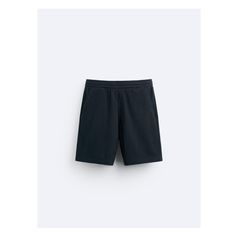 Relaxed fit shorts. Adjustable elastic waistband with drawstring. Side pockets and back pocket. Zara Cotton Bottoms With Built-in Shorts, Casual Bermuda Pajama Shorts With Elastic Waistband, Zara Bottoms With Built-in Shorts, Casual Pull-on Bermuda Shorts, Casual Shorts With Ribbed Waistband And Short Inseam, Casual High-waisted Athletic Shorts With Ribbed Waistband, Casual Bermuda Pull-on Shorts, Casual Pull-on Knee-length Shorts, Casual Bermuda Athletic Shorts With Elastic Waistband