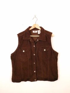 "Vintage Women's Brown Corduroy Vest/Sleeveless. Measurements Length     : 22 1/2\" Armpit to armpit : 22\" Armpit to end of sleeve: 146 Condition : Gently used. There's no stains or holes. Good condition.  ※Please read the policy before you purchase※" Vintage Sleeveless Brown Top, Sleeveless Jackets For Women, Corduroy Fashion, Corduroy Vest, Pink Cheetah, Brown Corduroy, Vest Outfits, Sewing Ideas, Womens Vest