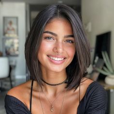 magnific HBqTmaKomY6mOPZ2e8bD Blunt Medium Length Bob with Textured Ends Shoulder Length Bobs With Layers, Rounded Lob Haircut, Bob With Textured Ends, Textured Lobs, Black Hair Bob, 1990s Hair, Medium Length Bob, 2024 Hair Trends, Haircuts For Medium Length Hair