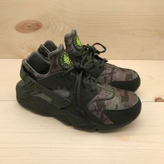 Nike Shoes | Nike Air Huarache Camo | Color: Green | Size: 10.5 Shoes Nike Air, Camo Colors, Air Huarache, Nike Green, Shoes Nike, Men's Nike