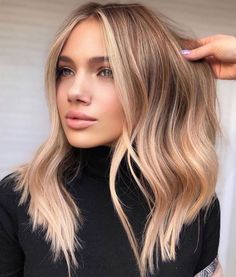 Best Blonde For Pale Skin, Gold Balayage, Natural Blonde, Dirty Blonde Hair, Brunette Balayage Hair, Honey Blonde Hair, Red Lehenga, Hair Balayage