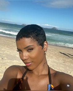 Buzzed Hair Black Women, Black Women Buzzcut, Buzzed Blonde Hair Black Women, Buzz Cut Black Women, Black Women Blonde Buzzcut, Rihanna Black Pixie Cut, Natural Hair Pixie Cut, Hair Tea