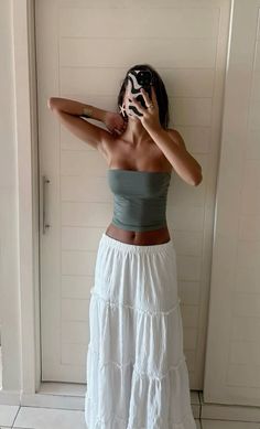 Outfit Inspo Summer Vacation, Sardinia Outfit Aesthetic, Hawaii Vibes Outfit, Beach Outfit Aesthetic Dress, Cali Vibes Outfits, Vacation Vibes Outfit, Summer Inspo 2024, Summer Outfits Turkey, Beach Trip Outfit Ideas